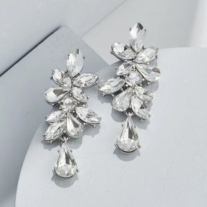 NWT Olive + Piper Valentina Silver Earrings